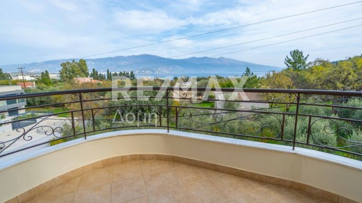 Image No.64-Propriété de 4 chambres à vendre à Magnésie