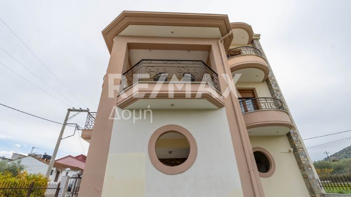 Image No.60-Propriété de 4 chambres à vendre à Magnésie