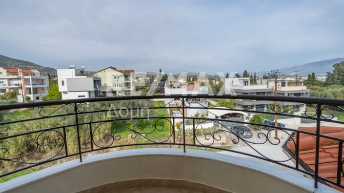 Image No.62-Propriété de 4 chambres à vendre à Magnésie