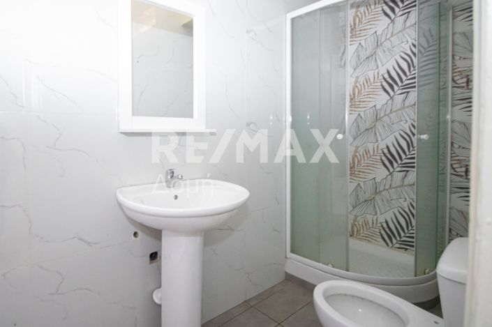 Image No.18-2 Bed House for sale