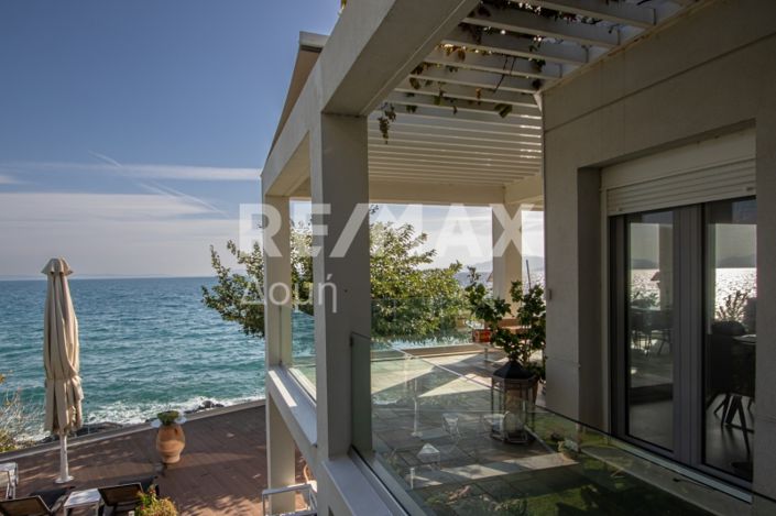 Image No.1-4 Bed Property for sale