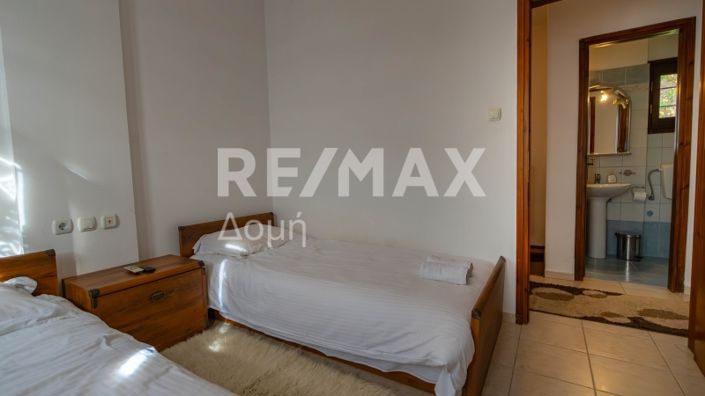 Image No.20-3 Bed House for sale