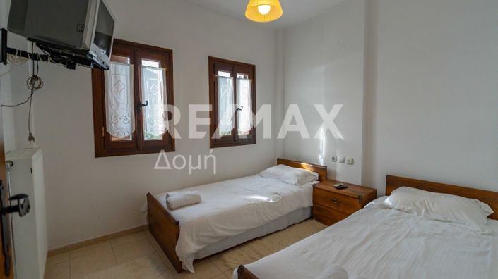 Image No.21-3 Bed House for sale