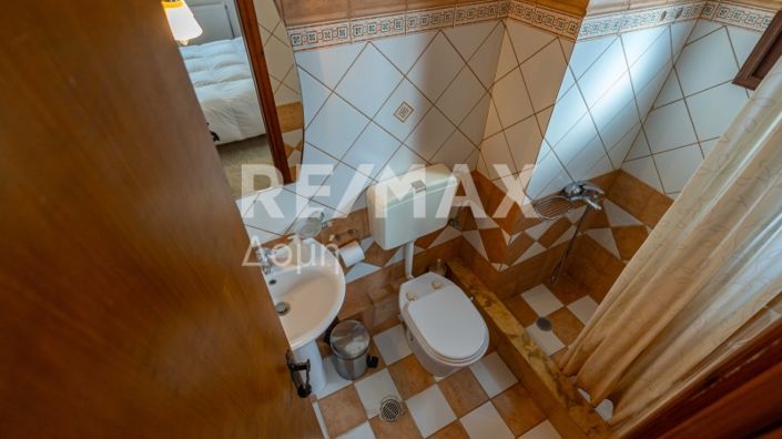 Image No.28-3 Bed House for sale