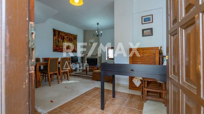 Image No.9-3 Bed House for sale