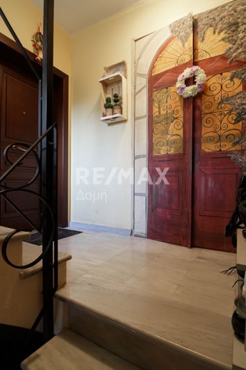 Image No.17-5 Bed House for sale