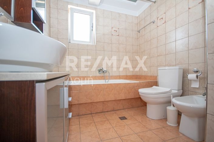 Image No.22-3 Bed Apartment for sale