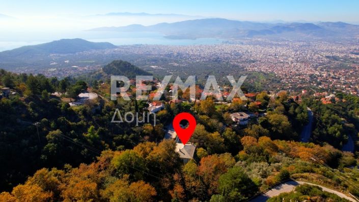 Image No.29-3 Bed Property for sale