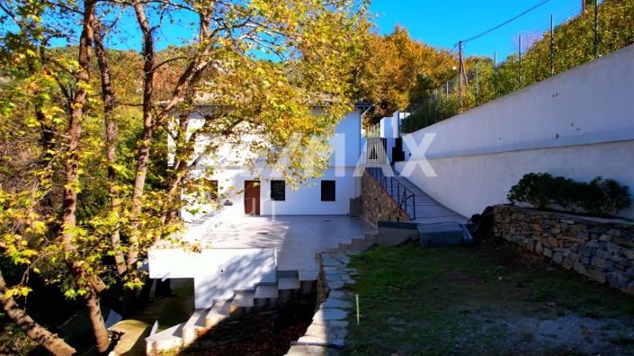 Image No.34-3 Bed Property for sale