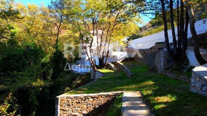 Image No.48-3 Bed Property for sale