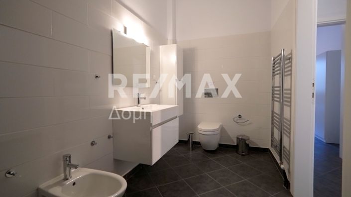 Image No.9-3 Bed Property for sale