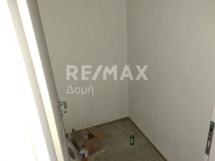 Image No.8-3 Bed Maisonette for sale