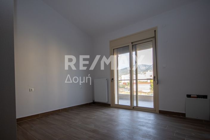 Image No.26-3 Bed Maisonette for sale