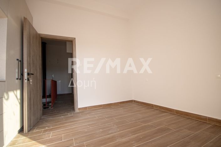 Image No.39-3 Bed Maisonette for sale