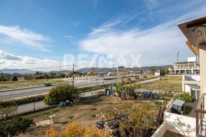 Image No.44-3 Bed Maisonette for sale