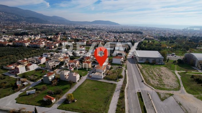 Image No.53-3 Bed Maisonette for sale