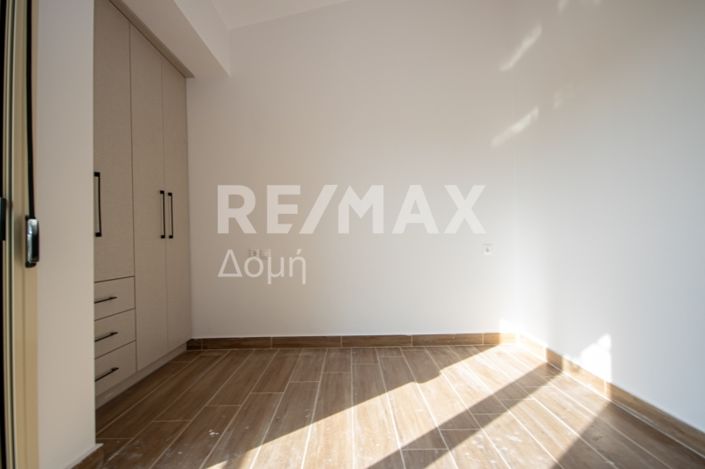 Image No.15-2 Bed Maisonette for sale