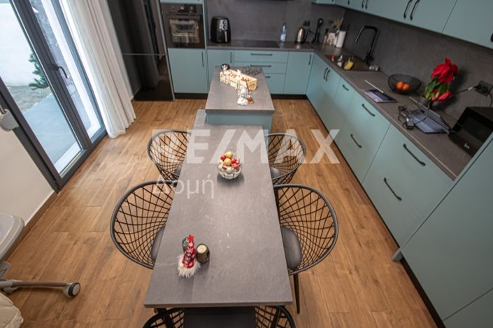 Image No.6-3 Bed House for sale