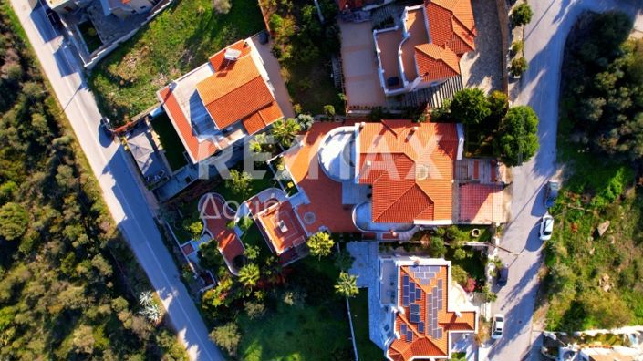 Image No.59-6 Bed Property for sale