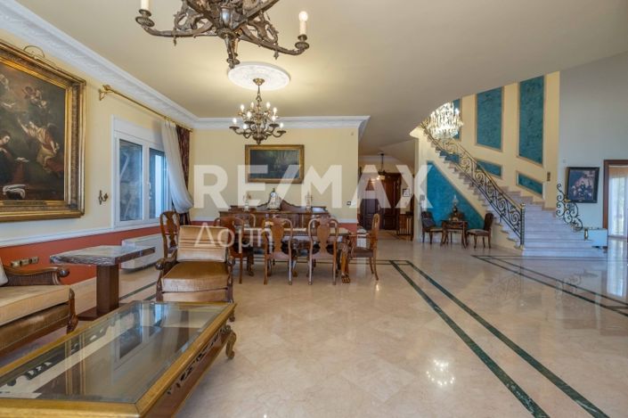 Image No.18-6 Bed Property for sale