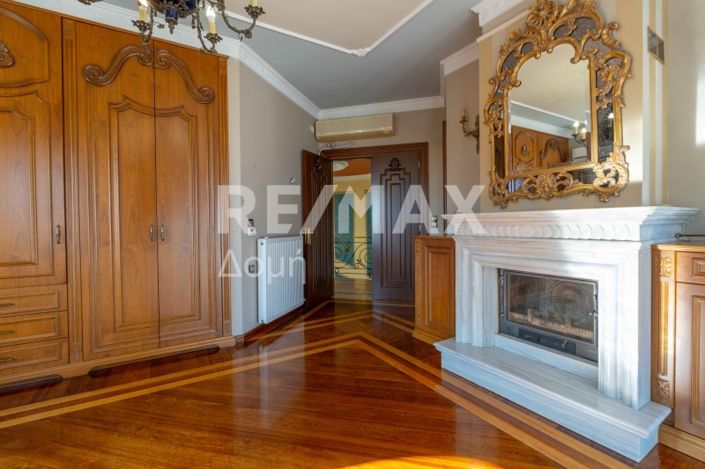 Image No.35-6 Bed Property for sale