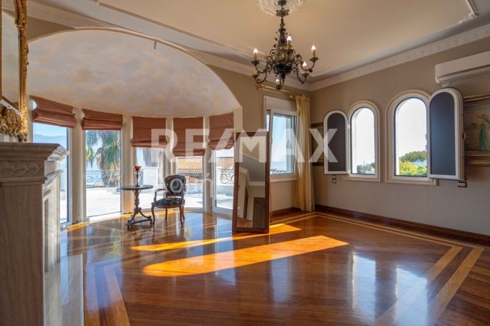 Image No.36-6 Bed Property for sale