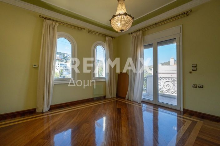 Image No.48-6 Bed Property for sale