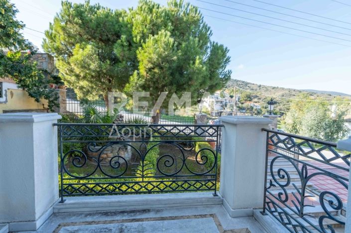 Image No.51-6 Bed Property for sale