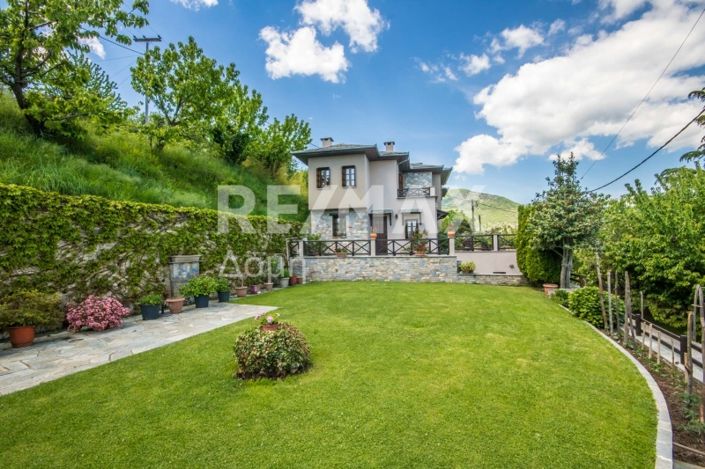 Image No.2-Maison de 2 chambres à vendre à Center