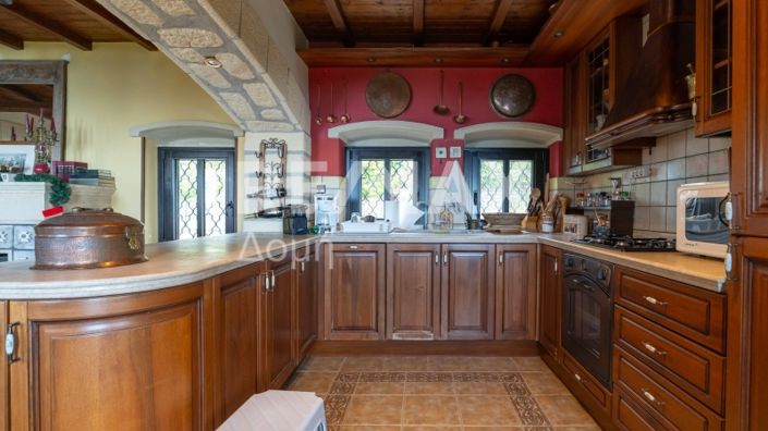 Image No.10-4 Bed Maisonette for sale