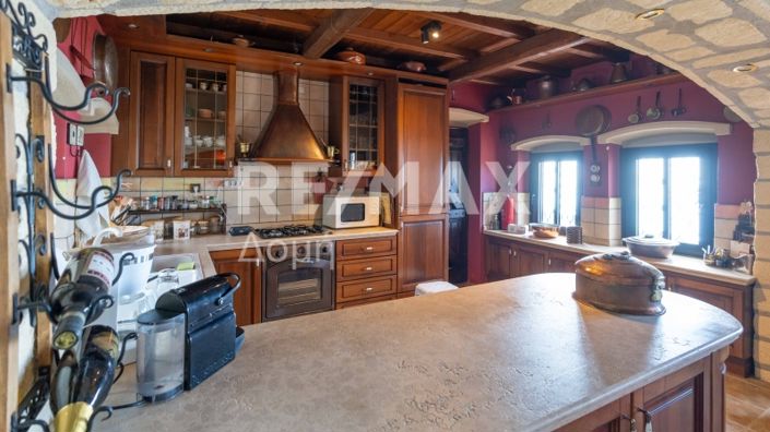 Image No.12-4 Bed Maisonette for sale