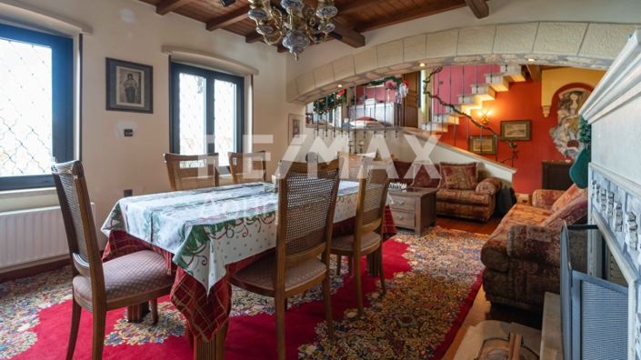 Image No.13-4 Bed Maisonette for sale