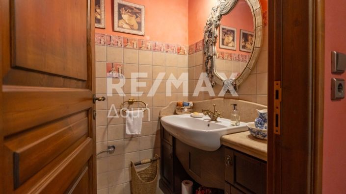 Image No.22-4 Bed Maisonette for sale