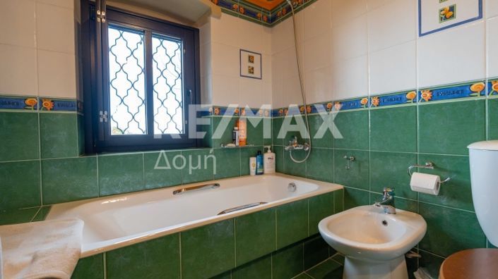 Image No.28-4 Bed Maisonette for sale