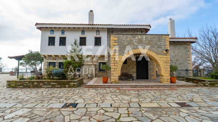 Image No.3-4 Bed Maisonette for sale