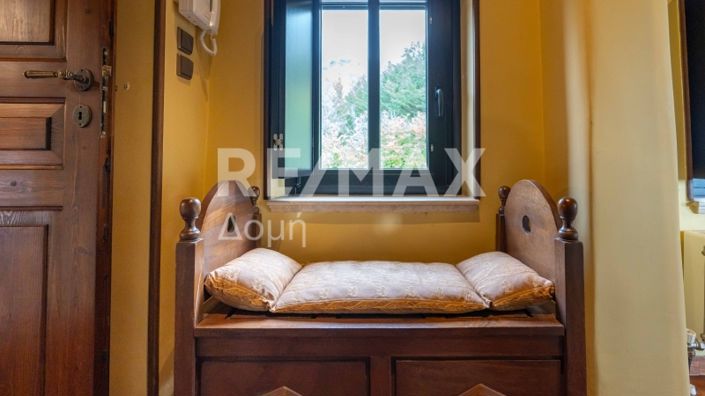 Image No.40-4 Bed Maisonette for sale