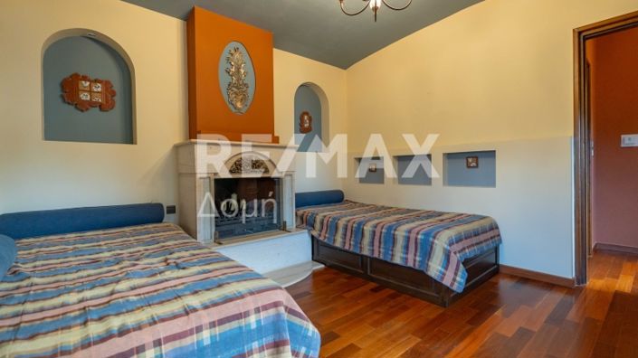 Image No.56-4 Bed Maisonette for sale