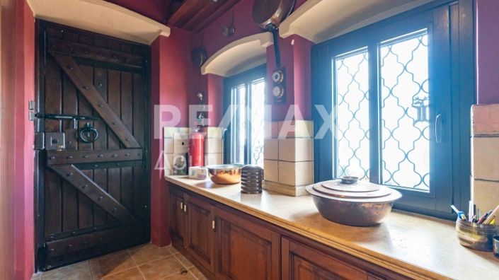 Image No.9-4 Bed Maisonette for sale