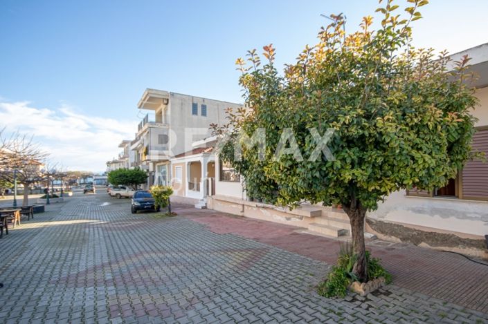 Image No.9-3 Bed House for sale