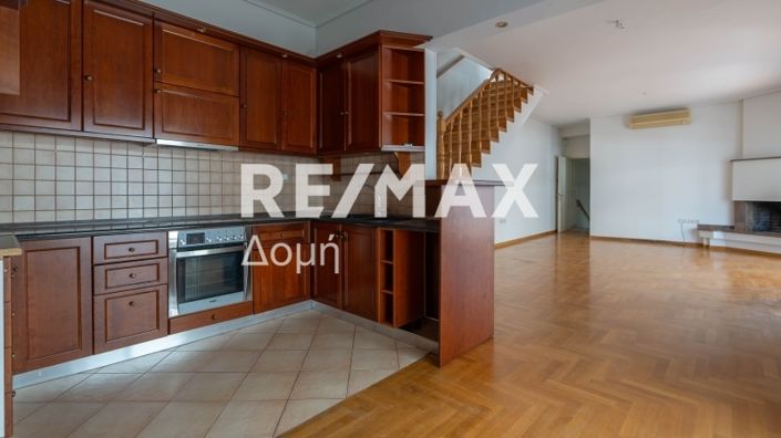 Image No.10-3 Bed Maisonette for sale
