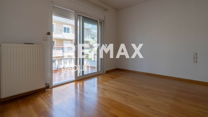 Image No.20-3 Bed Maisonette for sale
