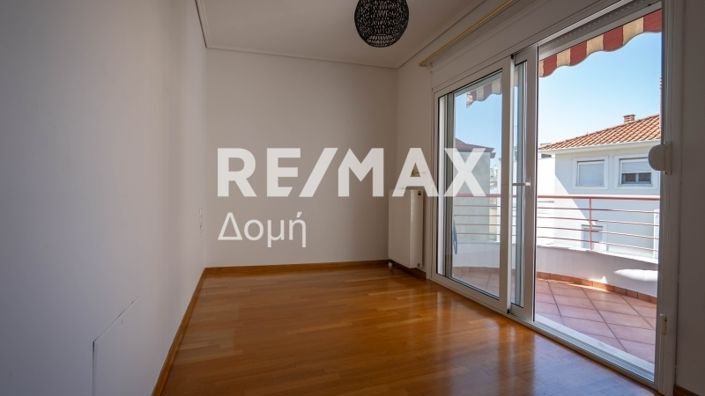 Image No.22-3 Bed Maisonette for sale