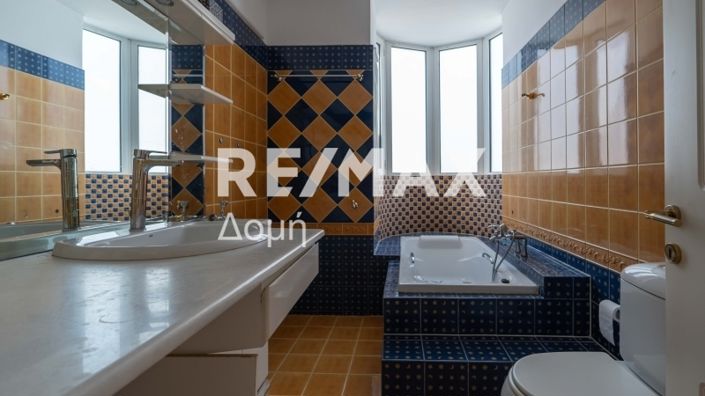 Image No.23-3 Bed Maisonette for sale