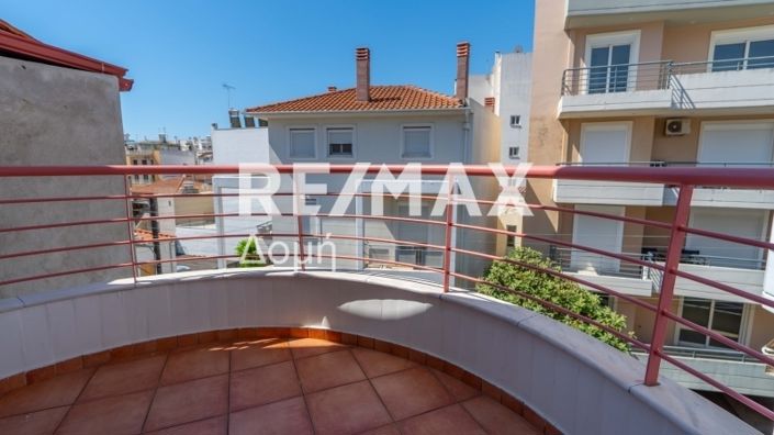 Image No.26-3 Bed Maisonette for sale