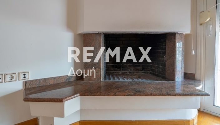 Image No.9-3 Bed Maisonette for sale