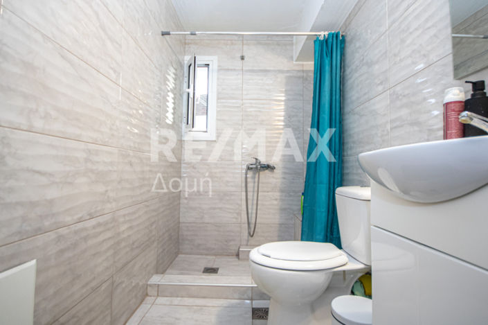 Image No.10-Studio for sale