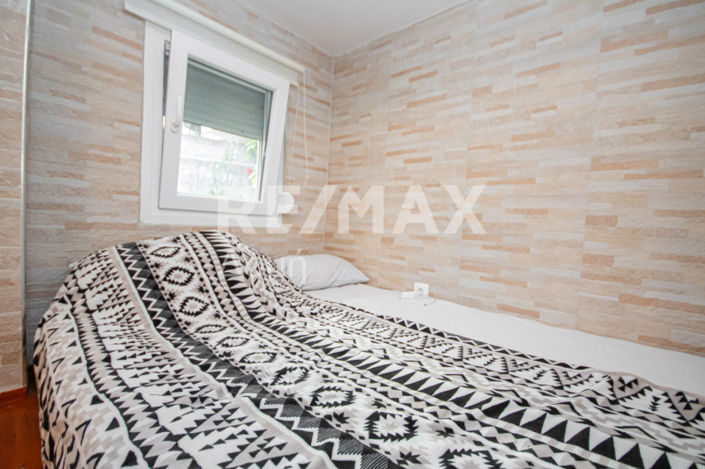 Image No.9-Studio for sale