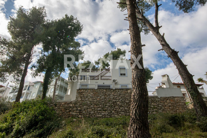 Image No.40-3 Bed Property for sale