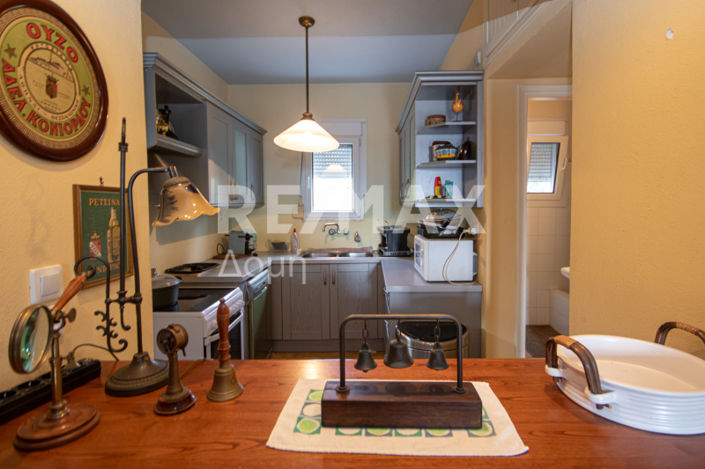 Image No.10-3 Bed Property for sale