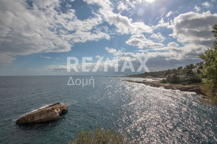 Image No.19-3 Bed Property for sale